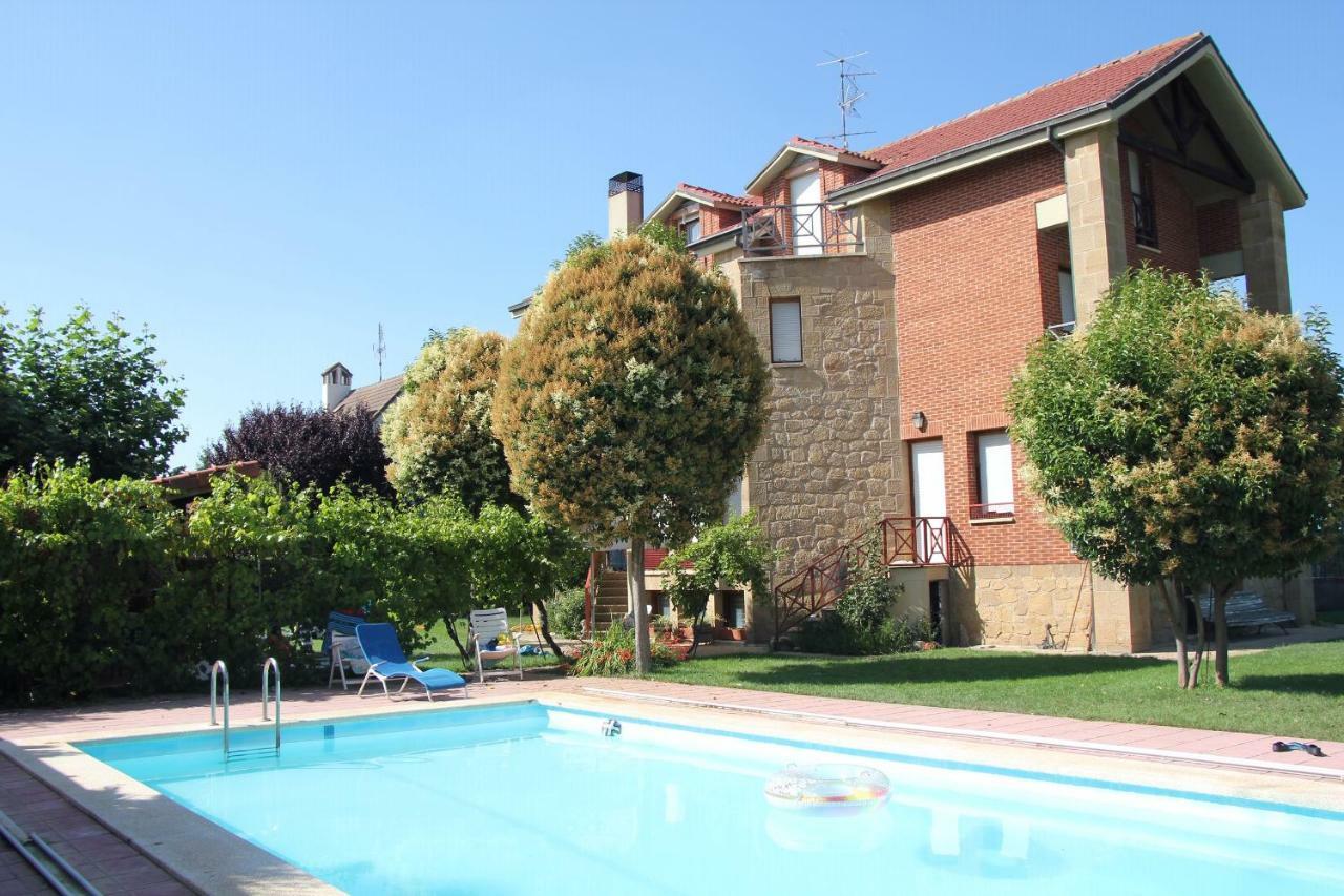 Preciosa Casa Independiente Con Piscina Cubierta Y Gran Jardin Privados Haro Eksteriør billede