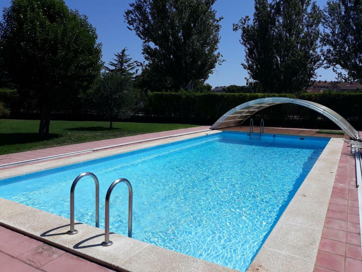 Preciosa Casa Independiente Con Piscina Cubierta Y Gran Jardin Privados Haro Eksteriør billede